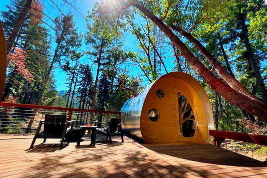 what is glamping